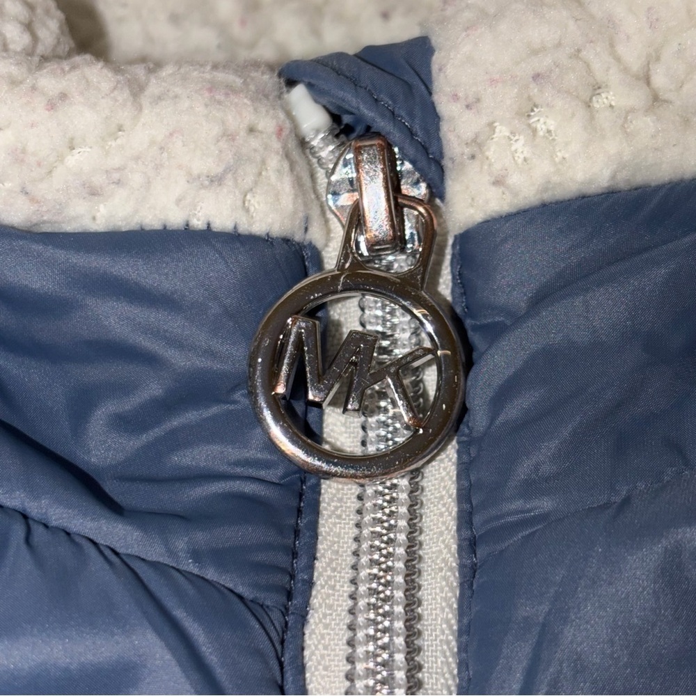Michael Kors Girls Sherpa Lined Puffer Jacket Blue Size 5/6 - Picture 4 of 9
